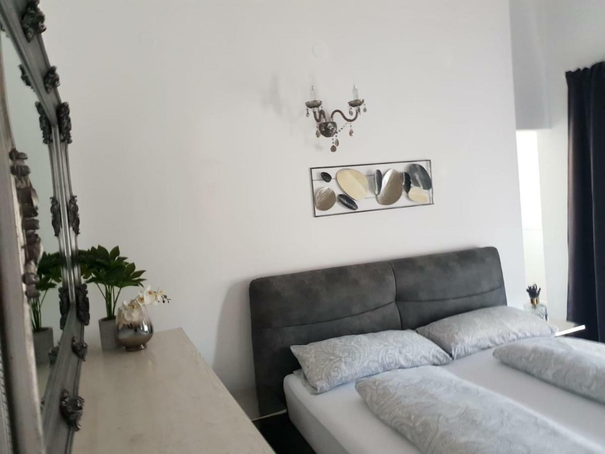 Grey Pearl With Free Ev Ch-Station Apartment Valbandon Exterior photo